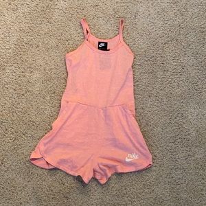 *NWT* Women’s small light pink Nike romper